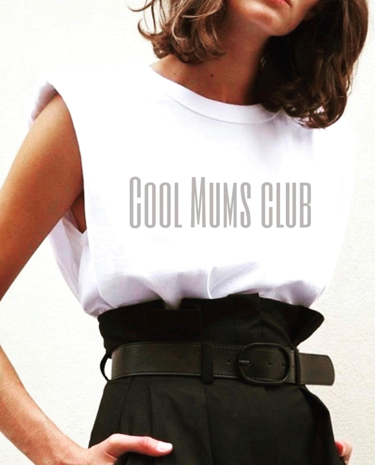Camiseta hombreras “Cool Mums club”